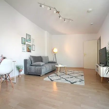 Blue Chili 07 - Lage, Modern, Naehe Hbf, Wifi Apartment *